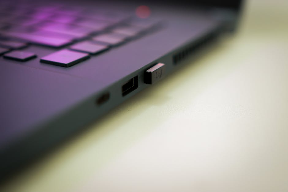 USB 2.0 anzeigen durch Anschlussstecker-spezifische Farbe oder Geschwindigkeits-Symbole